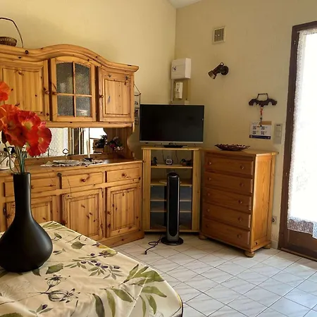 Maison A 750m De La Avec Terrasse - 4 Pieces, 8 Couchages, Tv, Parking Inclus, A Saint Pierre La - Fr-1-229d-144 * Fleury (Aude)